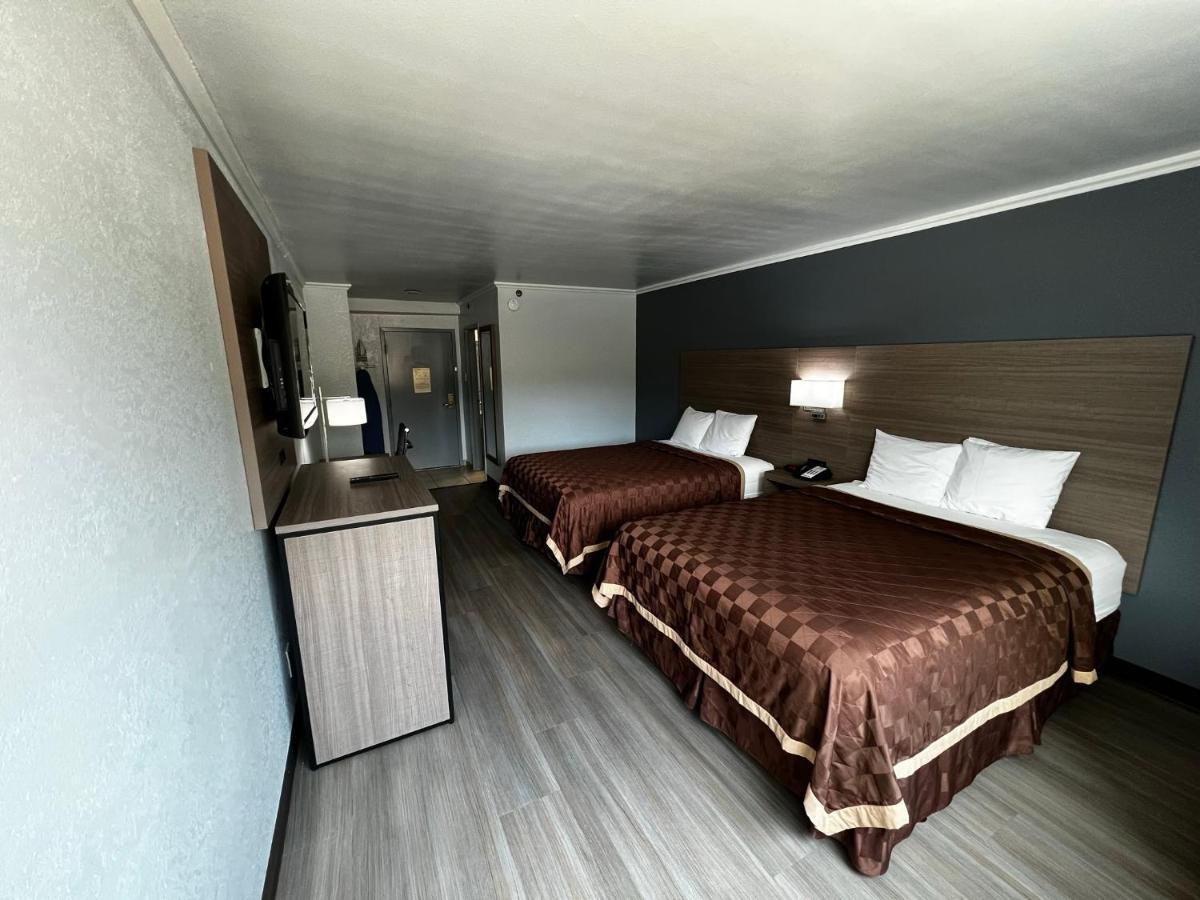 Super 8 By Wyndham Fort Worth Entertainment District المظهر الخارجي الصورة